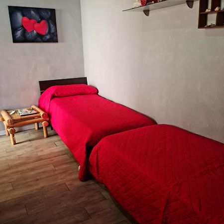 شقة La Casa Di Mimi' تْشيفالو المظهر الخارجي الصورة